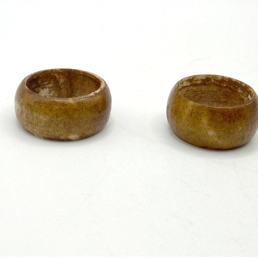 2 Hand Carved Wooden Band Rings Natural Brown‎ 3/8" Wide Band Size 4.75 Ring